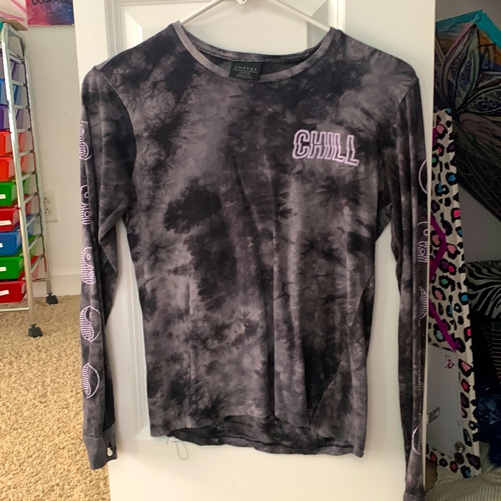 Empyre Medium Long Sleeve Tee (Gray)